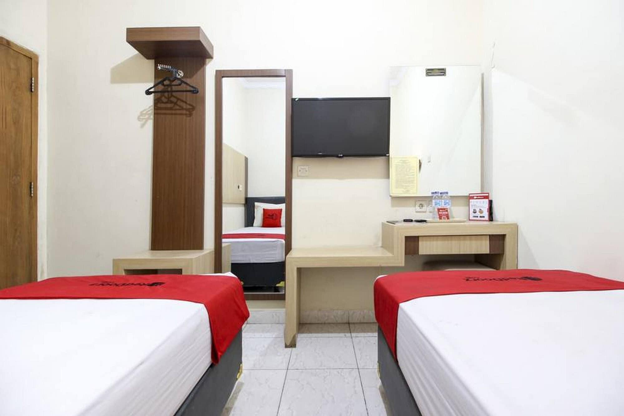 Reddoorz Plus Near Stadion Mandala Krida Yogyakarta Eksteriør bilde