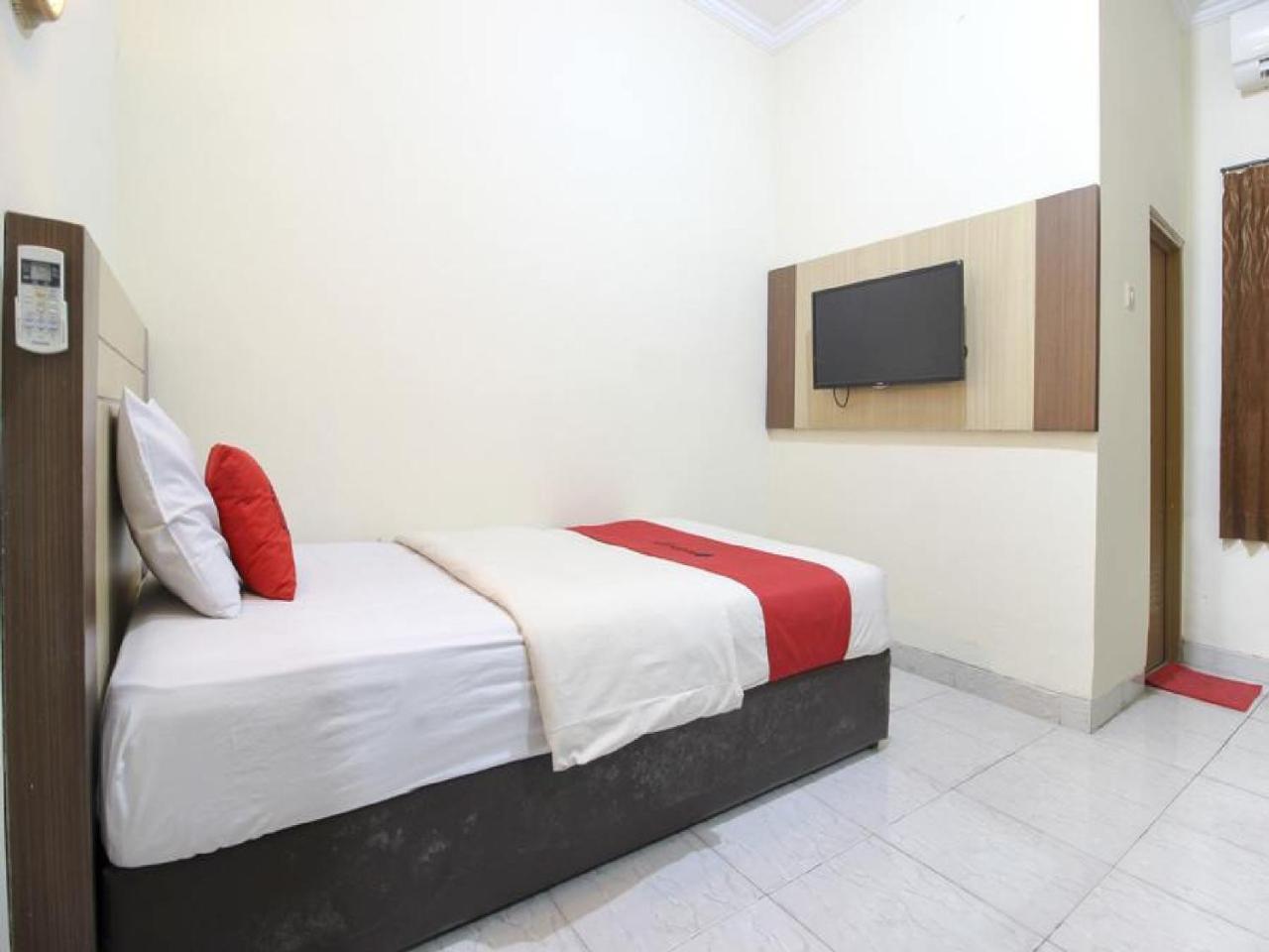 Reddoorz Plus Near Stadion Mandala Krida Yogyakarta Eksteriør bilde