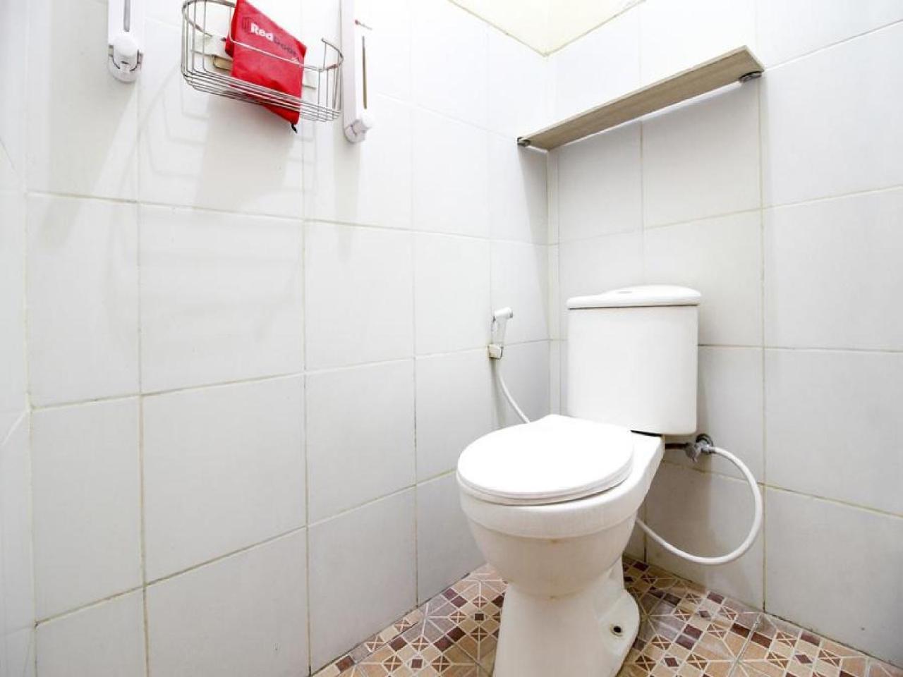 Reddoorz Plus Near Stadion Mandala Krida Yogyakarta Eksteriør bilde