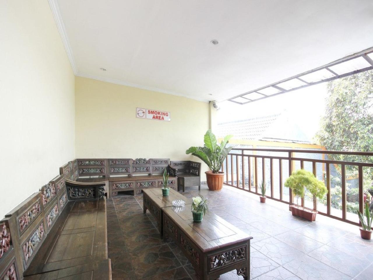 Reddoorz Plus Near Stadion Mandala Krida Yogyakarta Eksteriør bilde