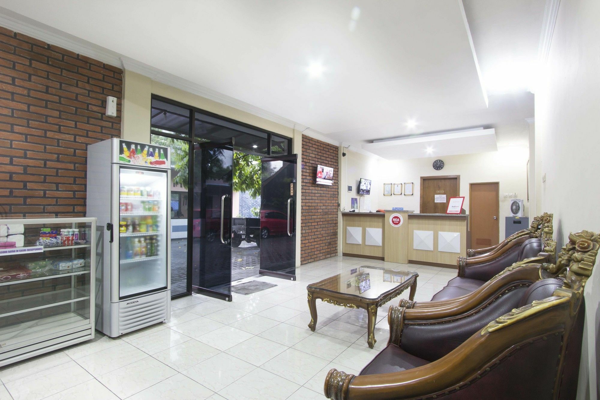 Reddoorz Plus Near Stadion Mandala Krida Yogyakarta Eksteriør bilde