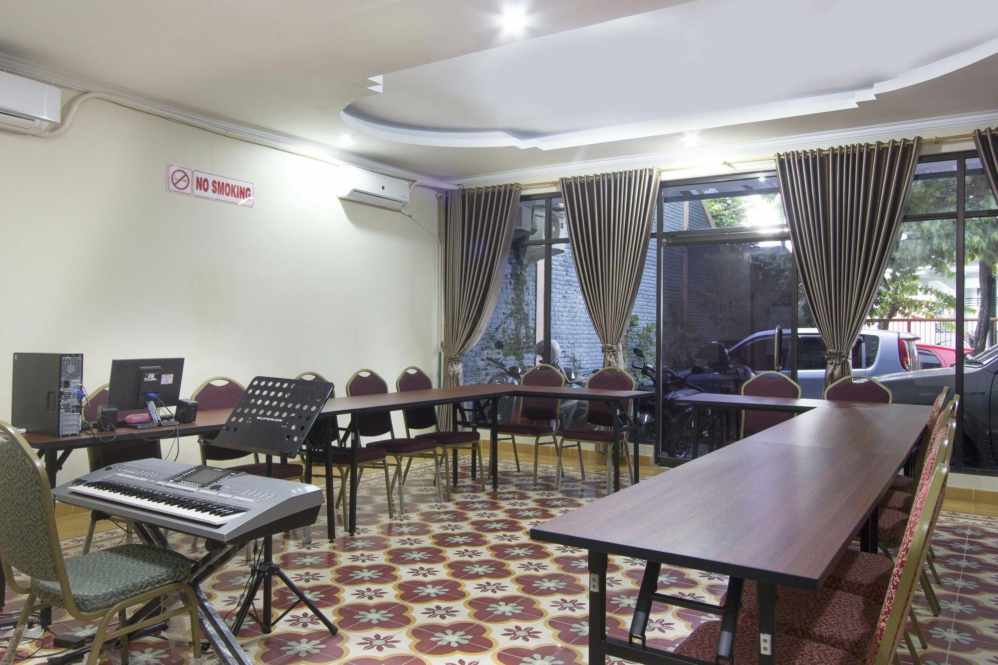 Reddoorz Plus Near Stadion Mandala Krida Yogyakarta Eksteriør bilde